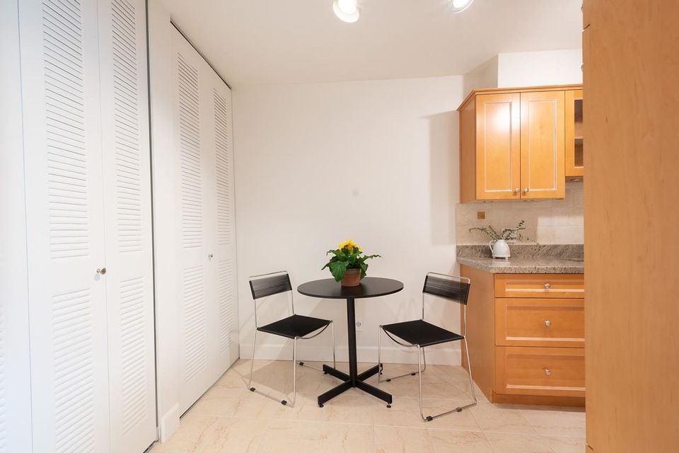 1480-duchess-avenue-ambleside-west-vancouver-14 at 1202 - 1480 Duchess Avenue, Ambleside, West Vancouver