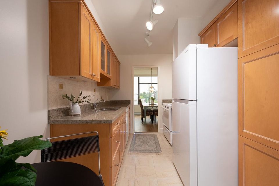 1480-duchess-avenue-ambleside-west-vancouver-15 at 1202 - 1480 Duchess Avenue, Ambleside, West Vancouver