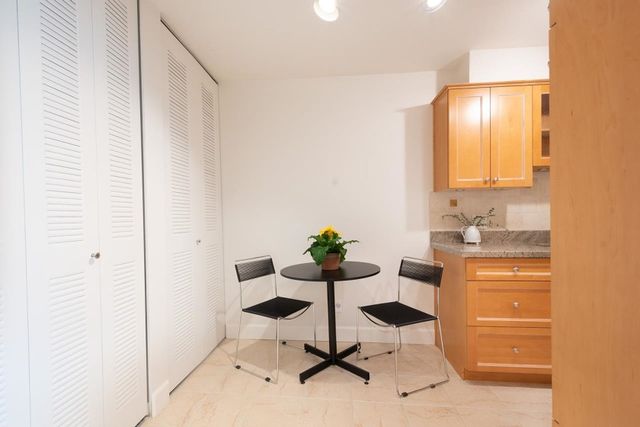 1480-duchess-avenue-ambleside-west-vancouver-14 at 1202 - 1480 Duchess Avenue, Ambleside, West Vancouver 1480-duchess-avenue-ambleside-west-vancouver-14 at 1202 - 1480 Duchess Avenue, Ambleside, West Vancouver