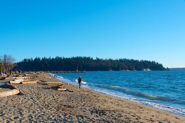 1480-duchess-avenue-ambleside-west-vancouver-33 at 1202 - 1480 Duchess Avenue, Ambleside, West Vancouver 1480-duchess-avenue-ambleside-west-vancouver-33 at 1202 - 1480 Duchess Avenue, Ambleside, West Vancouver