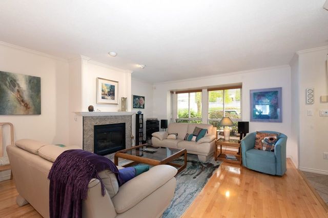 209-e-6th-street-lower-lonsdale-north-vancouver-08 at 102 - 209 E 6th Street, Lower Lonsdale, North Vancouver