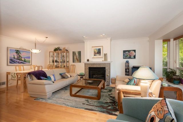 209-e-6th-street-lower-lonsdale-north-vancouver-09 at 102 - 209 E 6th Street, Lower Lonsdale, North Vancouver 209-e-6th-street-lower-lonsdale-north-vancouver-09 at 102 - 209 E 6th Street, Lower Lonsdale, North Vancouver