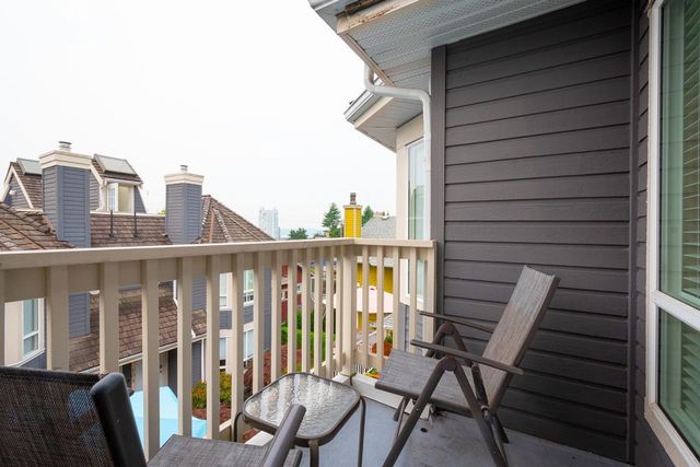 209-e-6th-street-lower-lonsdale-north-vancouver-22 at 102 - 209 E 6th Street, Lower Lonsdale, North Vancouver