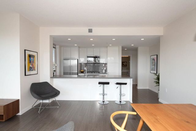 277-w-1st-street-lower-lonsdale-north-vancouver-12 at 307 - 277 W 1st Street, Lower Lonsdale, North Vancouver