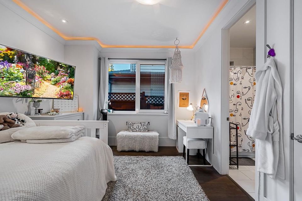 1155-duchess-avenue-ambleside-west-vancouver-24 at 1155 Duchess Avenue, Ambleside, West Vancouver