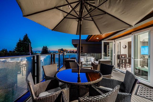 1155-duchess-avenue-ambleside-west-vancouver-03 at 1155 Duchess Avenue, Ambleside, West Vancouver 1155-duchess-avenue-ambleside-west-vancouver-03 at 1155 Duchess Avenue, Ambleside, West Vancouver