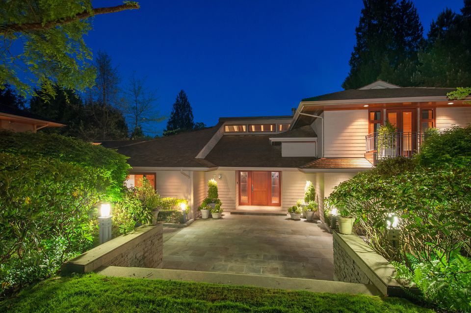 002 at 2938 Mathers Avenue, Altamont, West Vancouver