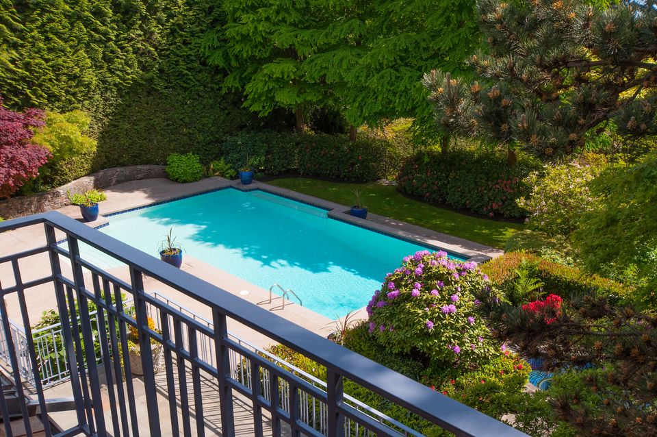 027 at 2938 Mathers Avenue, Altamont, West Vancouver