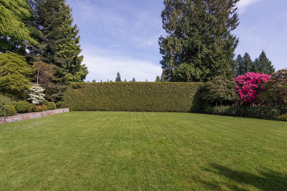 053 at 2938 Mathers Avenue, Altamont, West Vancouver