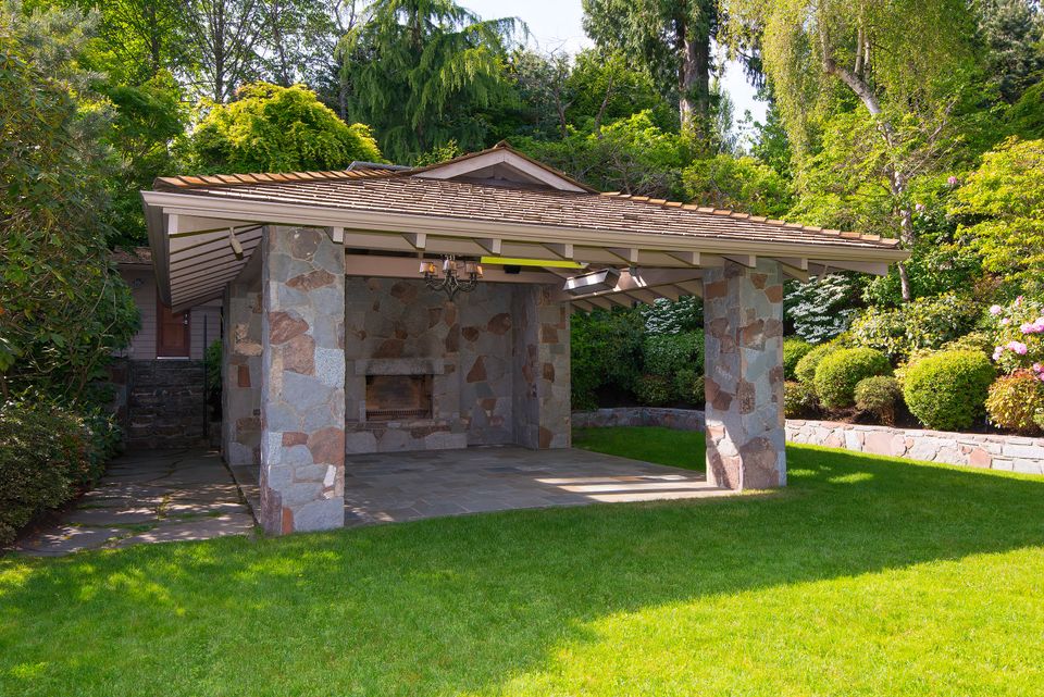 054 at 2938 Mathers Avenue, Altamont, West Vancouver