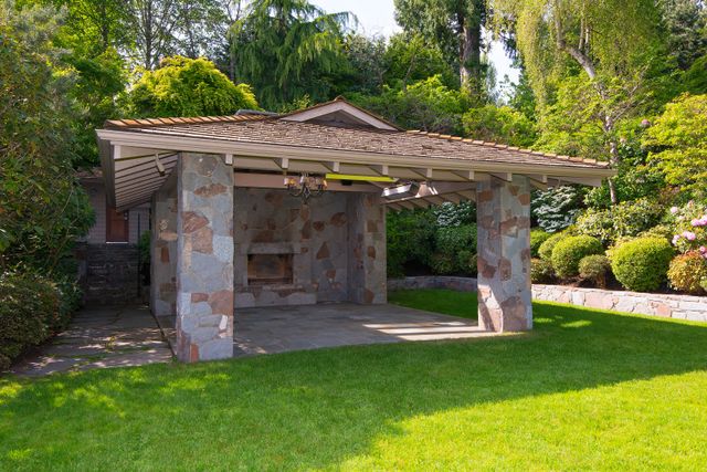 054 at 2938 Mathers Avenue, Altamont, West Vancouver 054 at 2938 Mathers Avenue, Altamont, West Vancouver