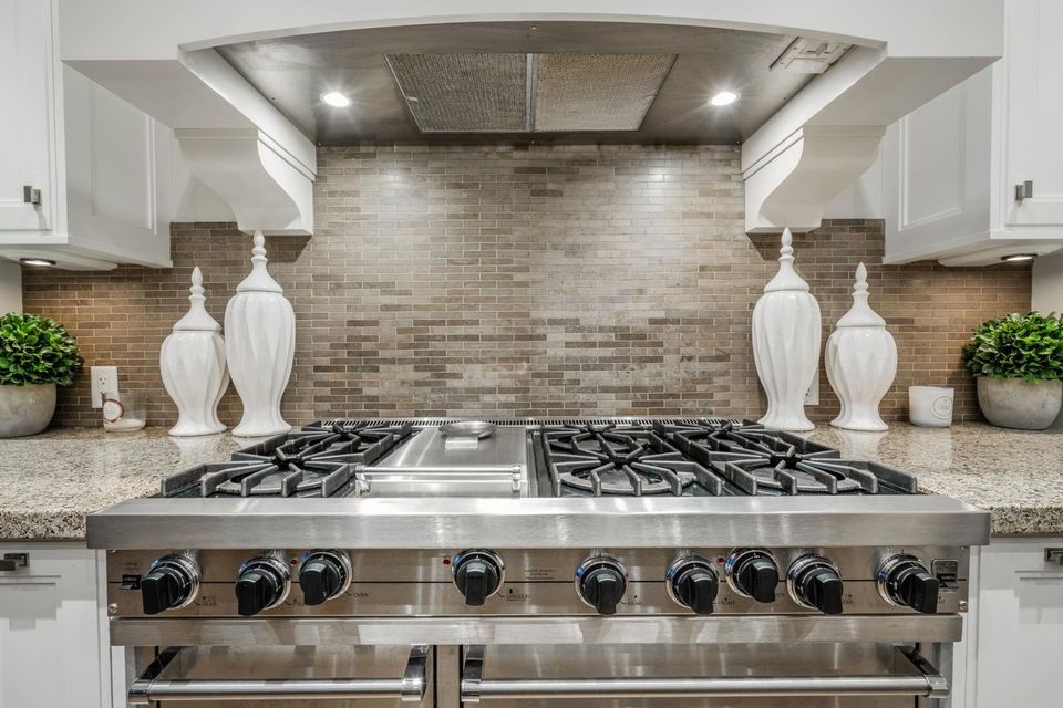 2312-kings-avenue-dundarave-west-vancouver-05 at 2312 Kings Avenue, Dundarave, West Vancouver