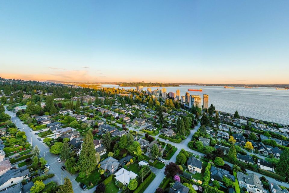 2312-kings-avenue-dundarave-west-vancouver-37 at 2312 Kings Avenue, Dundarave, West Vancouver