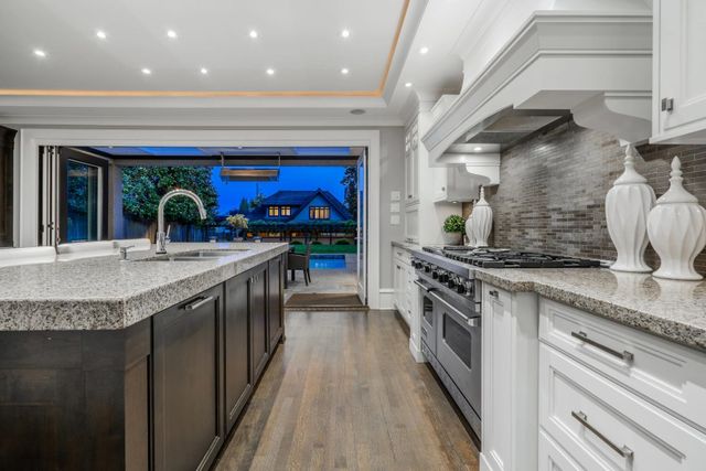 2312-kings-avenue-dundarave-west-vancouver-04 at 2312 Kings Avenue, Dundarave, West Vancouver 2312-kings-avenue-dundarave-west-vancouver-04 at 2312 Kings Avenue, Dundarave, West Vancouver