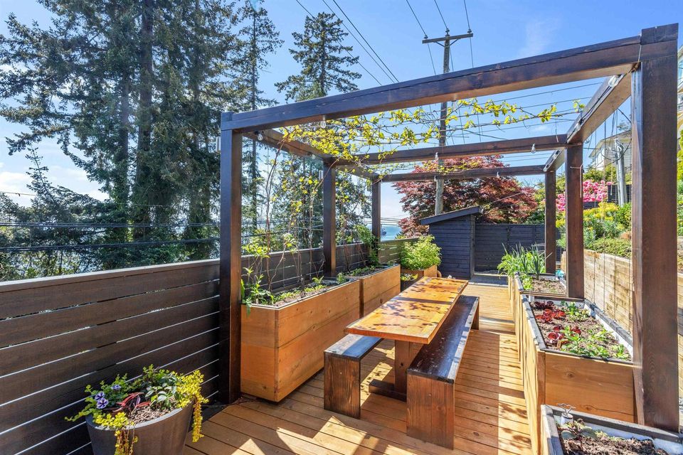 3603-sunset-lane-west-bay-west-vancouver-34 at 3603 Sunset Lane, West Bay, West Vancouver