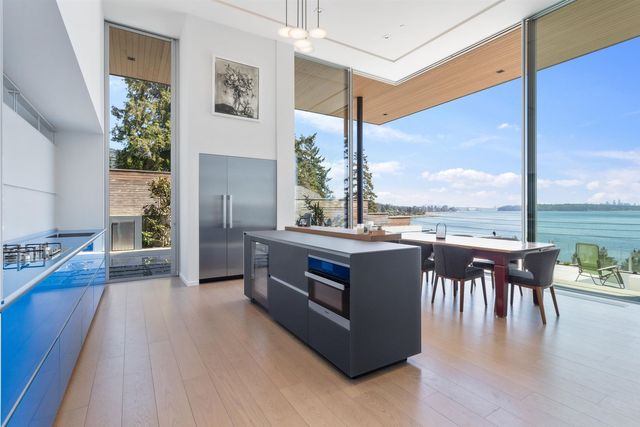 3603-sunset-lane-west-bay-west-vancouver-11 at 3603 Sunset Lane, West Bay, West Vancouver