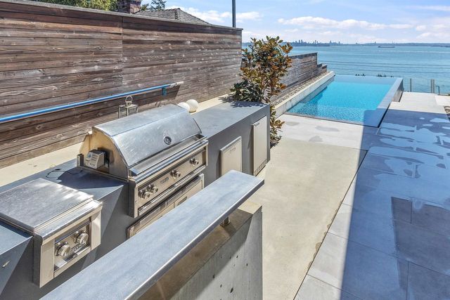 3603-sunset-lane-west-bay-west-vancouver-25 at 3603 Sunset Lane, West Bay, West Vancouver