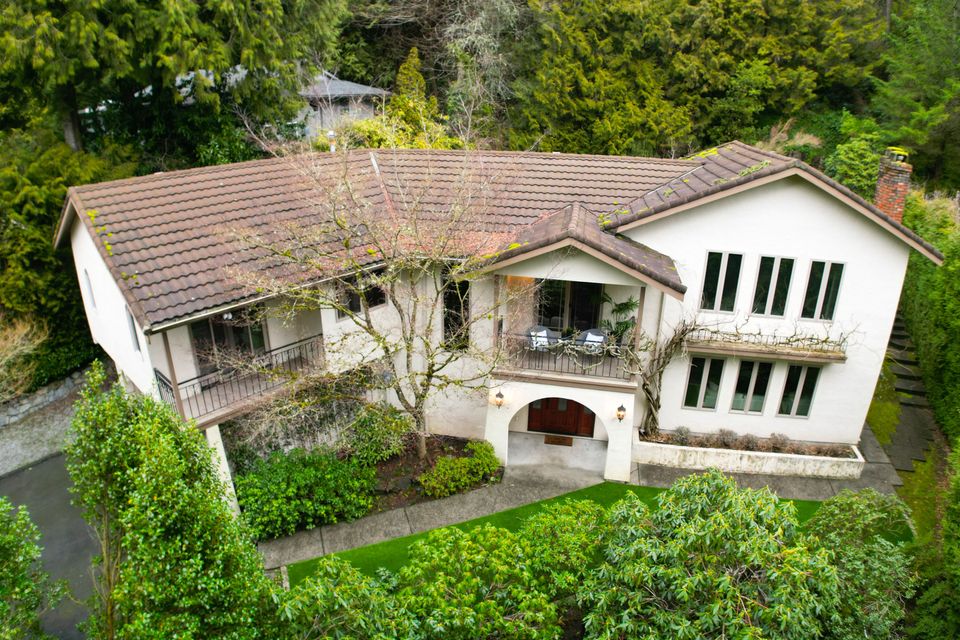 002 at 4397 Rockridge Road, Rockridge, West Vancouver