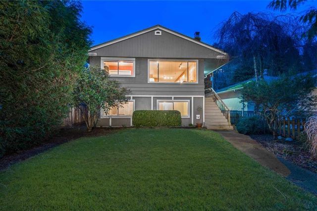 1338-w-17th-street-pemberton-nv-north-vancouver-02 at 1338 W 17th Street, Pemberton NV, North Vancouver