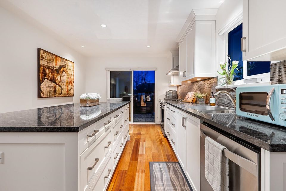 3343-manning-crescent-roche-point-north-vancouver-06 at 3343 Manning Crescent, North Vancouver, BC, Roche Point, North Vancouver