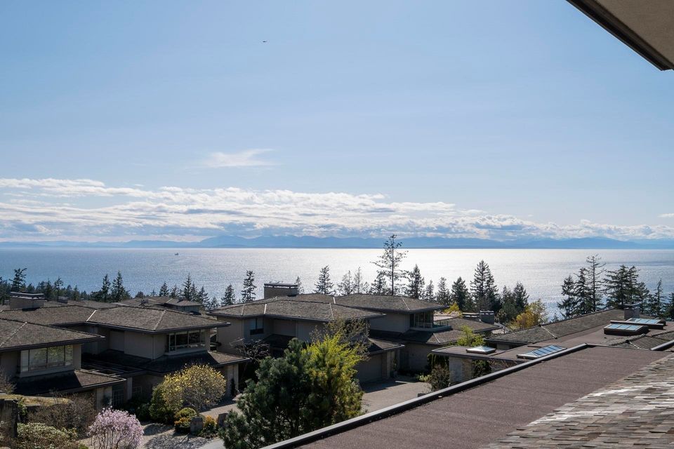 4987-meadfeild-wynd-caulfeild-west-vancouver-35 at 4987 Meadfeild Wynd, Caulfeild, West Vancouver