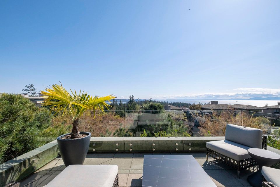 4987-meadfeild-wynd-caulfeild-west-vancouver-37 at 4987 Meadfeild Wynd, Caulfeild, West Vancouver