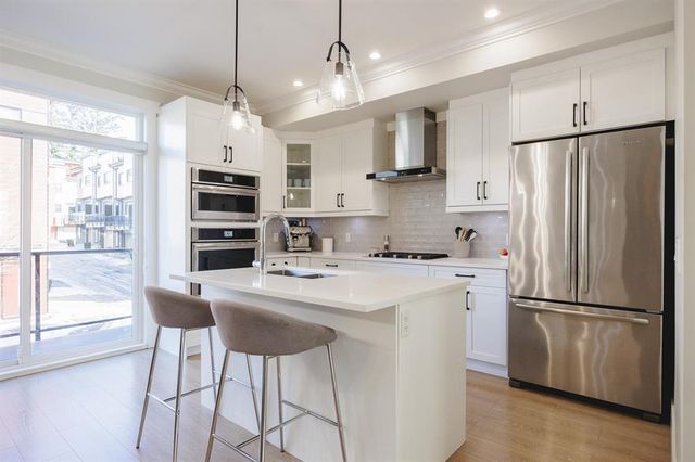 kitchen at 4 - 16355 23rd Avenue