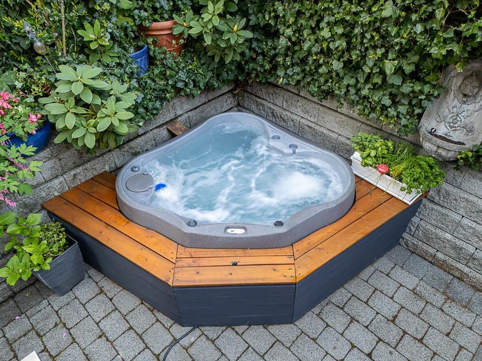 1075-esplanade-avenue-park-royal-west-vancouver-24 at 1075 Esplanade Avenue, Ambleside, West Vancouver