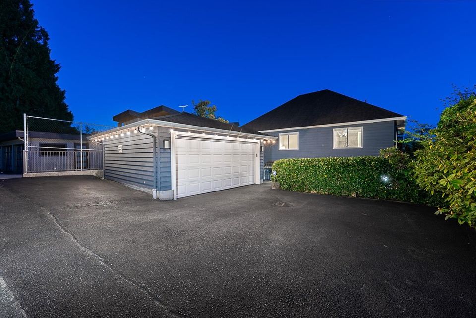 1075-esplanade-avenue-park-royal-west-vancouver-25 at 1075 Esplanade Avenue, Ambleside, West Vancouver