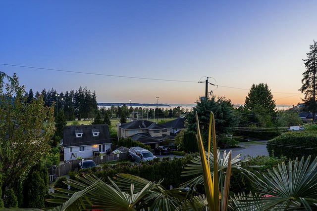 1075-esplanade-avenue-park-royal-west-vancouver-03 at 1075 Esplanade Avenue, Ambleside, West Vancouver