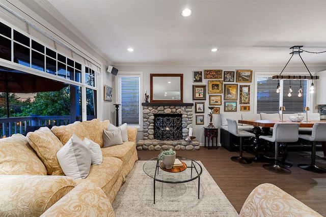 1075-esplanade-avenue-park-royal-west-vancouver-07 at 1075 Esplanade Avenue, Ambleside, West Vancouver 1075-esplanade-avenue-park-royal-west-vancouver-07 at 1075 Esplanade Avenue, Ambleside, West Vancouver