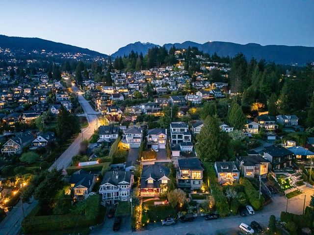 1075-esplanade-avenue-park-royal-west-vancouver-34 at 1075 Esplanade Avenue, Ambleside, West Vancouver 1075-esplanade-avenue-park-royal-west-vancouver-34 at 1075 Esplanade Avenue, Ambleside, West Vancouver