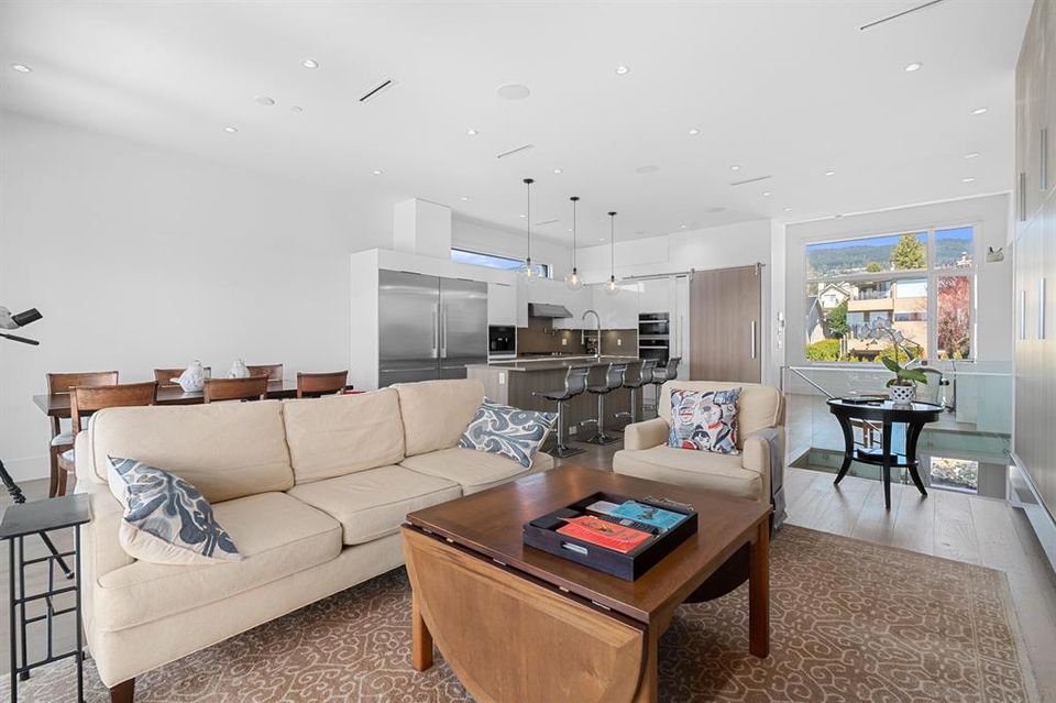 262889172-5ce60206-368a-453f-8944-e06986567feb at 1216 Duchess Avenue, Ambleside, West Vancouver