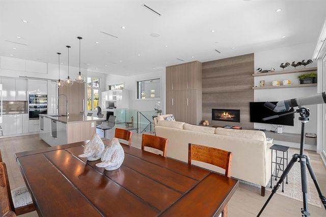 262889172-b4c51c54-388d-425a-8e91-a0d9c9822491 at 1216 Duchess Avenue, Ambleside, West Vancouver 262889172-b4c51c54-388d-425a-8e91-a0d9c9822491 at 1216 Duchess Avenue, Ambleside, West Vancouver