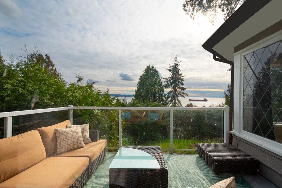 3284-mathers-avenue-westmount-wv-west-vancouver-07 at 3284 Mathers Avenue, Westmount WV, West Vancouver