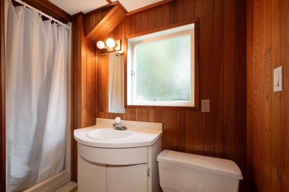 3284-mathers-avenue-westmount-wv-west-vancouver-19 at 3284 Mathers Avenue, Westmount WV, West Vancouver