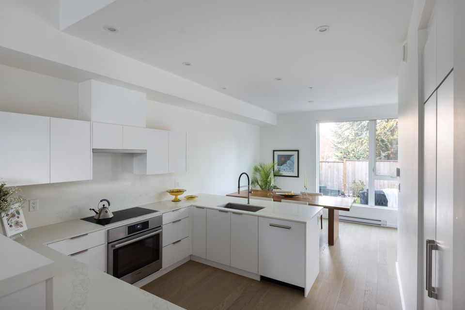 007_119-1720_fairfield_7_of_29_218 at 119 - 1720 Fairfield Road, Victoria