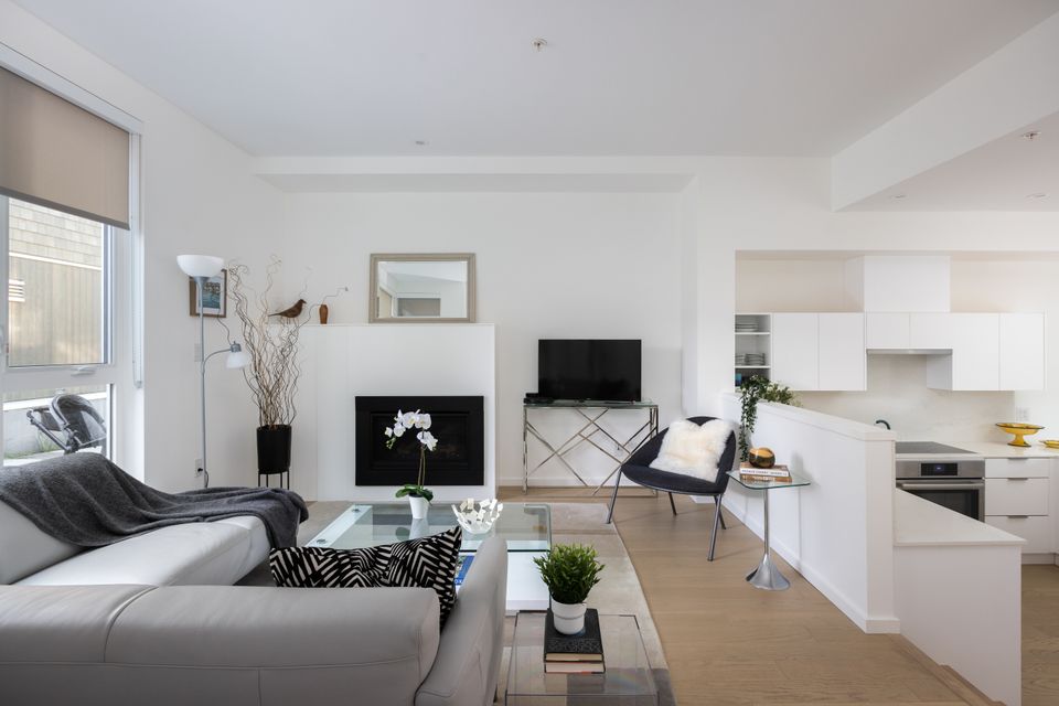 011_119-1720_fairfield_11_of_29_581 at 119 - 1720 Fairfield Road, Victoria