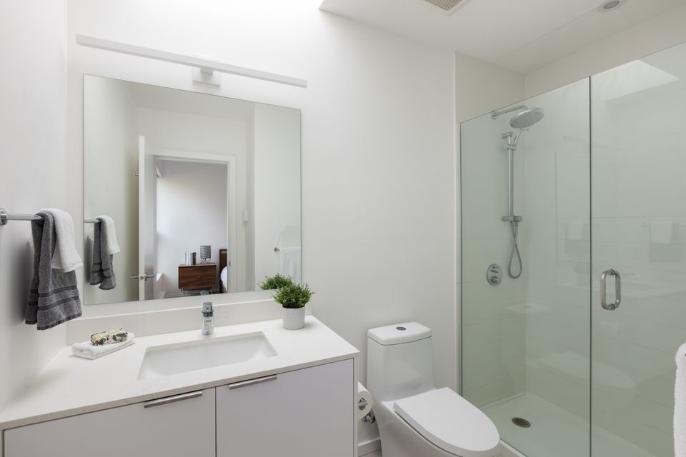 017_119-1720_fairfield_17_of_29_958 at 119 - 1720 Fairfield Road, Victoria