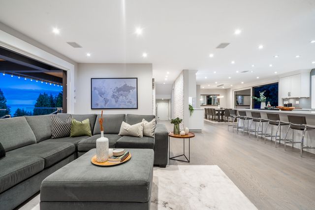 3071-spencer-court-west-vancouver-7 at 3071 Spencer Court, Altamont, West Vancouver