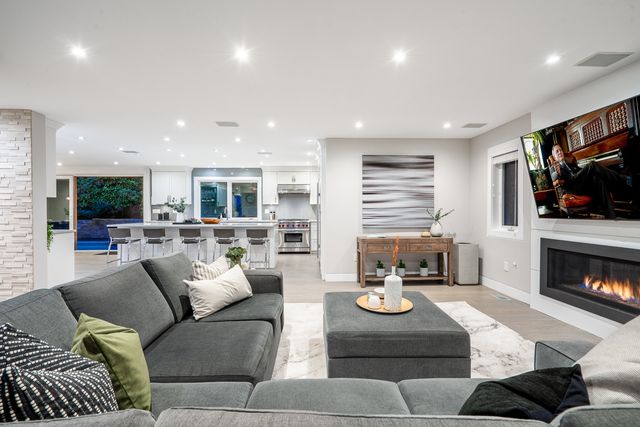 3071-spencer-court-west-vancouver-8 at 3071 Spencer Court, Altamont, West Vancouver