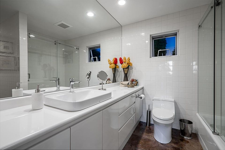 955-20th-street-ambleside-west-vancouver-22 at 955 20th Street, Ambleside, West Vancouver