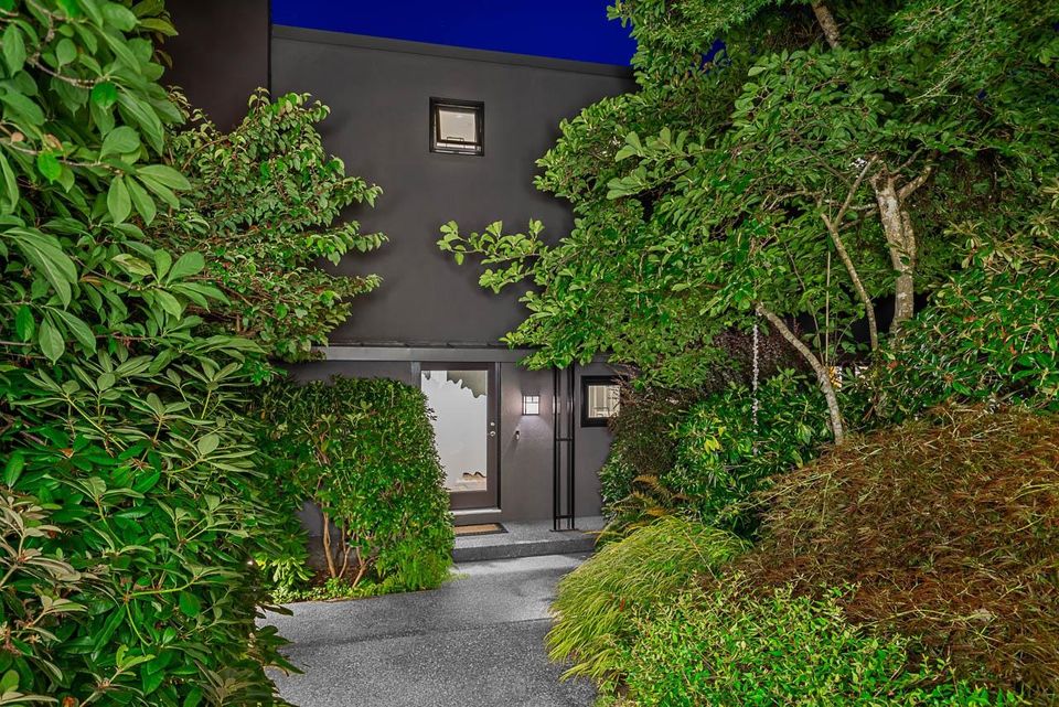 955-20th-street-ambleside-west-vancouver-32 at 955 20th Street, Ambleside, West Vancouver