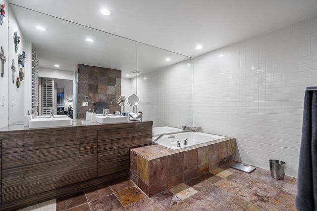 955-20th-street-ambleside-west-vancouver-17 at 955 20th Street, Ambleside, West Vancouver 955-20th-street-ambleside-west-vancouver-17 at 955 20th Street, Ambleside, West Vancouver