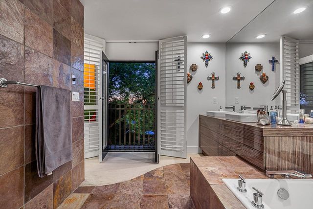 955-20th-street-ambleside-west-vancouver-18 at 955 20th Street, Ambleside, West Vancouver 955-20th-street-ambleside-west-vancouver-18 at 955 20th Street, Ambleside, West Vancouver