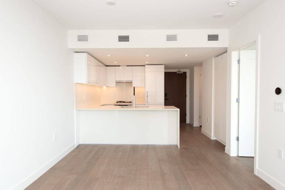 135-e-13th-street-central-lonsdale-north-vancouver-15 at 804 - 135 E 13th Street, Central Lonsdale, North Vancouver