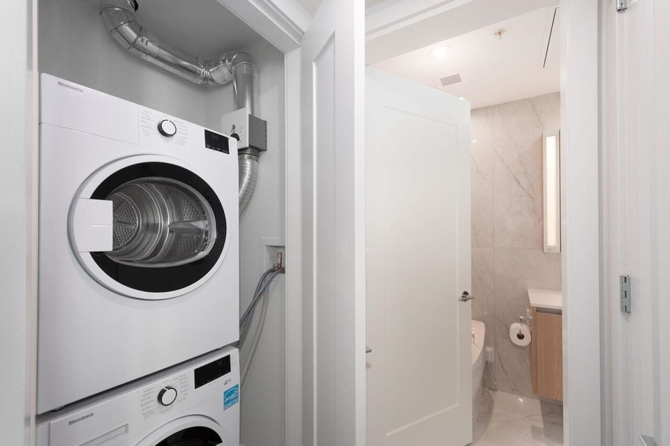 135-e-13th-street-central-lonsdale-north-vancouver-22 at 804 - 135 E 13th Street, Central Lonsdale, North Vancouver