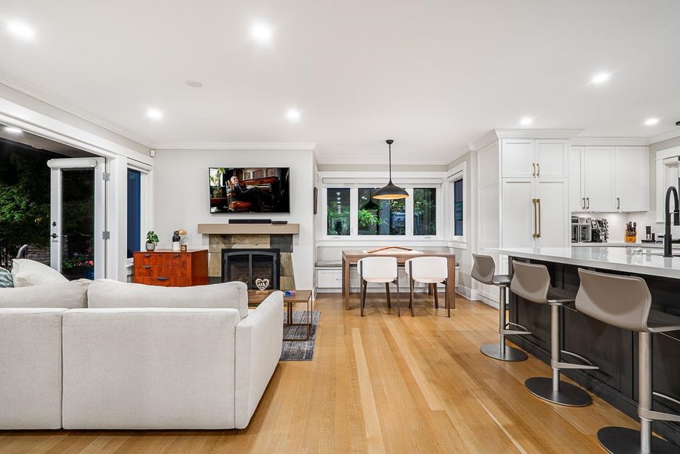 1425-palmerston-avenue-ambleside-west-vancouver-09 at 1425 Palmerston Avenue, Ambleside, West Vancouver