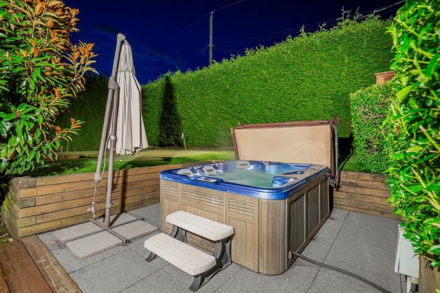 1425-palmerston-avenue-ambleside-west-vancouver-27 at 1425 Palmerston Avenue, Ambleside, West Vancouver 1425-palmerston-avenue-ambleside-west-vancouver-27 at 1425 Palmerston Avenue, Ambleside, West Vancouver