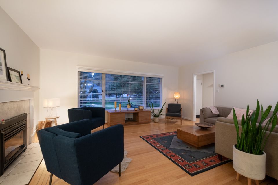 011 at 1310 29th Street, Altamont, West Vancouver